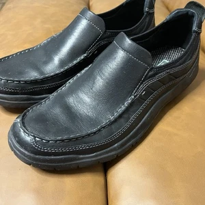Scarpe mocassino uomo Clarks nere in pelle misura 10,5M comode - Foto 1 di 8