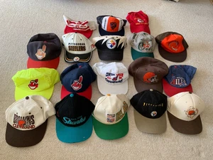 Menge 18 Vintage Sport Snapback Hüte Sport Spezialitäten, Logo 7, Das Spiel... - Bild 1 von 20