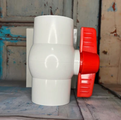 NATIONAL BRAND ALTERNATIVE NBA 2479313 PVC Threaded Schedule 40 Ball Valve 2 in.