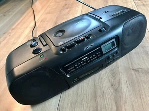 Sony CFD - 10 Radio, Kassettenrekorder, CD, Boombox , Kult Gerät - Bild 1 von 1