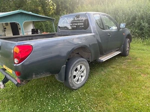 2006Mitsubishi L200 2.5DI-D CR 4WD plus cab* - Picture 1 of 13