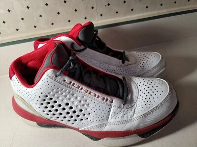 Jordan 2010 Team blanco/rojo claro grafito - 415093-161 talla 10,5 Foto 1 de 4