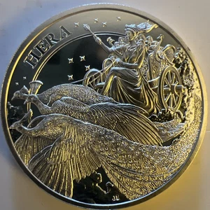 2022 St. Helena £1 Hera and the Peacock 1 oz .999 Fine Silver in Capsule - Picture 1 of 7