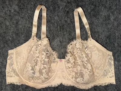 Victoria's Secret Dream Angels 42D Push-up without Padding Bra Lace Ivory - Image 1 of 4