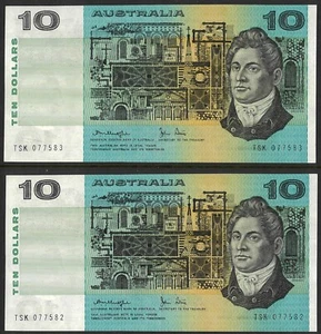 1979 Australian aU $10 Pair TSK 077582 -077583 Knight Stone Paper Banknotes r307 - Picture 1 of 2