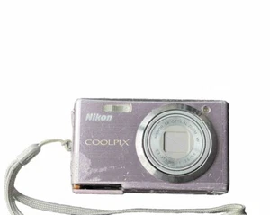 Cámara digital compacta Nikon Coolpix S560 10,0 megapíxeles 5x zoom óptico rosa - Imagen 1 de 6