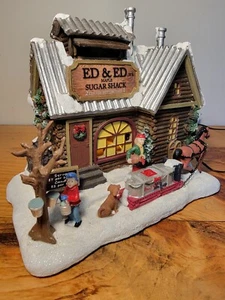 2020 Enchanted Forest Christmas Village Building "ED & ED HOLIDAY SUGAR SHACK" - Picture 1 of 14
