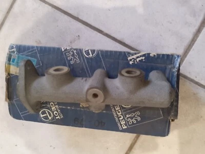 Peugeot 504 Berline Cabriolet Cupé Cilindro de freno maestro genuino 4601.44 Foto 1 de 4