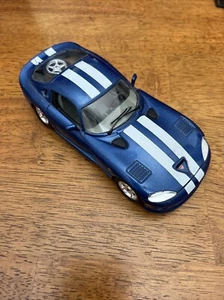 Burago Dodge Viper GTS Coupe 1:24 Diecast Metal Model Car Metallic Blue - Picture 1 of 9