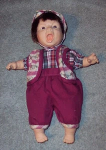 Vintage 7 1/2" Palm Pal Doll P E Pellets Girl Expression GI GO TOYS & Hat GUC - Picture 1 of 3