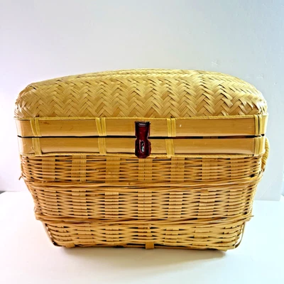Vintage Asian Herringbone Weave Bamboo and Rattan Storage Lidded Basket - Image 1 of 4