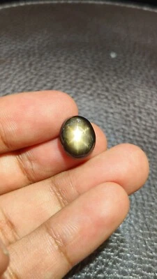 THE GORGEOUS BLACK STAR SAPPHIRE 6.89 cts WITH EXCELLENT STAR GLOWING - Image 1 of 4