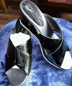 Donald Pliner Womens 9.5 Black Wedge Sandals Patent Leather Slides Heels Shoes - Picture 1 of 8