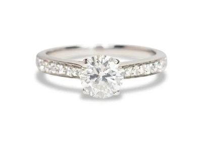 18ct White Gold Round BrilliantCut Single Stone Diamond Shoulder Engagement Ring - Image 1 of 4