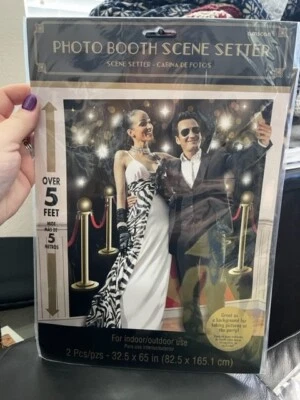 Amscan Hollywood Scene Setters Wall Decorating Kit 65" x 32.5" 2CT. Party Supply - Image 1 of 2