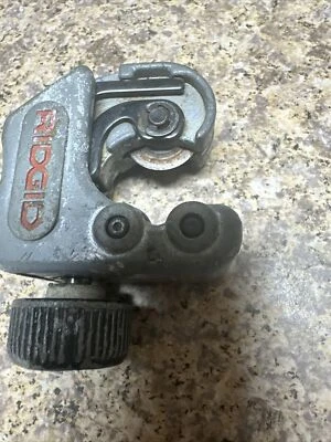 RIDGID Model 118 PIPE CUTTER 1/4" TO 1-1/8" 6-28MM - USED. EUC - Image 1 of 4