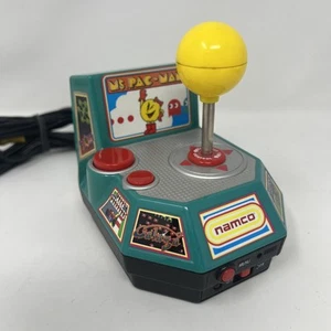 Joystick di controllo Jakks Pacific Ms PacMan 2004 Namco plug and play - Foto 1 di 7