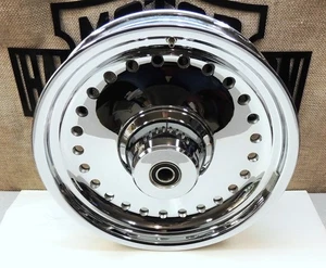 OEM HARLEY '08-17 FATBOY FLSTF CHROME 17x3.5 FRONT WHEEL W/ 25mm ABS BEARINGS - Foto 1 di 10