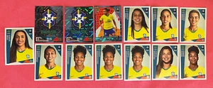 2023 PANINI FIFA AU-NZ 13 adesivi donna COPPA DEL MONDO - Brasile quasi nuovi + - Foto 1 di 2