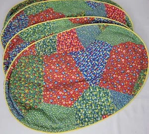 Vtg Patchwork Floral Print Placemats Set 4 Quilted Fabric Red Blue Reversible - Picture 1 of 8