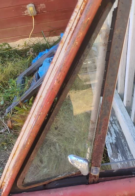 67-72 Chevy GMC Truck Vent Window Glass Only - Image 1 of 4