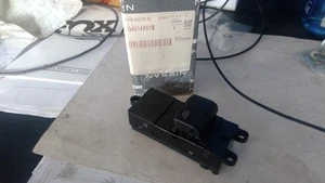 Nissan alza cristalli  originale 254014X01B - Foto 1 di 3