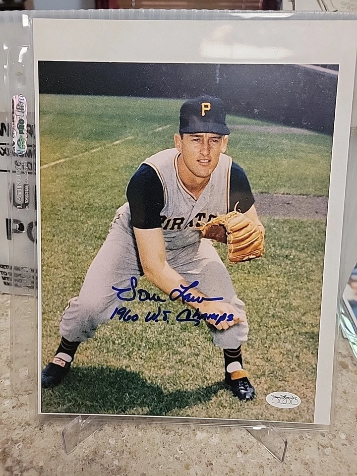 Foto autografiada por Vern Law de 8x10" de piratas de béisbol JSA SIN TARJETA 60 WS  Foto 1 de 2