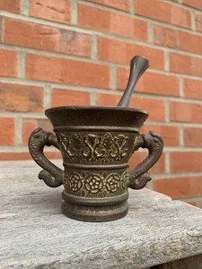 Alter  Bronze Messing Mörser mit Stößel Verziert Antik-Stil Landhaus - Bild 1 von 4