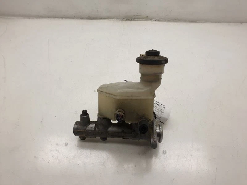 97-00 TOYOTA RAV4 2.0L 4CYL AWD MONTAJE CILINDRO MAESTRO FRENO  Foto 1 de 4