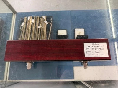 Mitutoyo 516-930-26 Juego de bloques de medidores de inspección de micrómetros rectangulares de 9 piezas grado 0 Foto 1 de 4