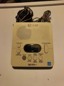 AT&T 1740 Digital Answering System With Time and Day Stamp - Picture 1 of 2