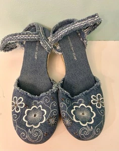 Montego Bay Club Floral Embroidered Espadrille Wedge Sandals Shoes Denim SZ 8.5 - Picture 1 of 7