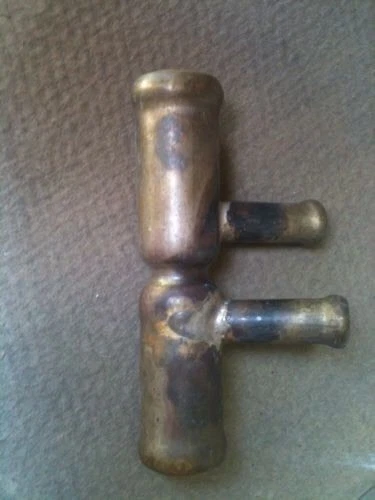 TUBO DE AGUA SAAB 96 V4 / SONETT / FORD TAUNUS V4 1966 A 1972 N.O.S Foto 1 de 1