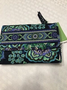 VERA BRADLEY BLUE RHAPSODY EURO WALLET NWT RETIRED PATTERN AND STYLE - Picture 1 of 7