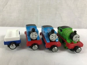 Lote de 4 Percy Low Cargo y 2 Thomas Trains Tank Take n Play Along Motor de Metal  - Imagen 1 de 7