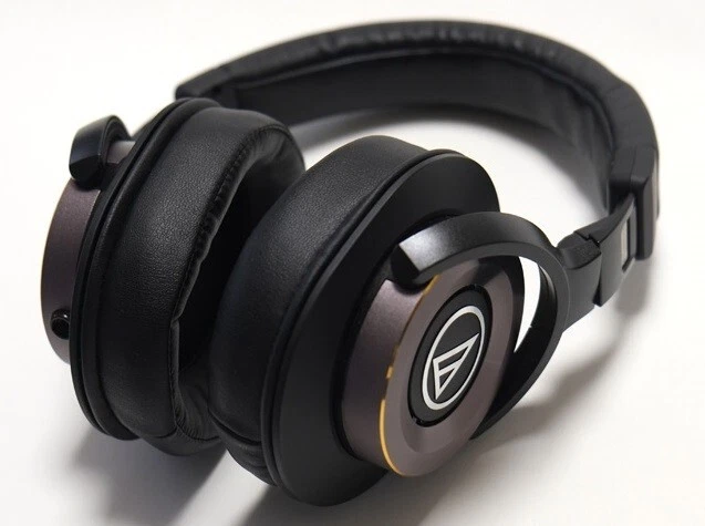 audio-technica Hi-Res corresponding Headphone SOLID BASS ATH-WS1100 EMS - Image 1 of 1