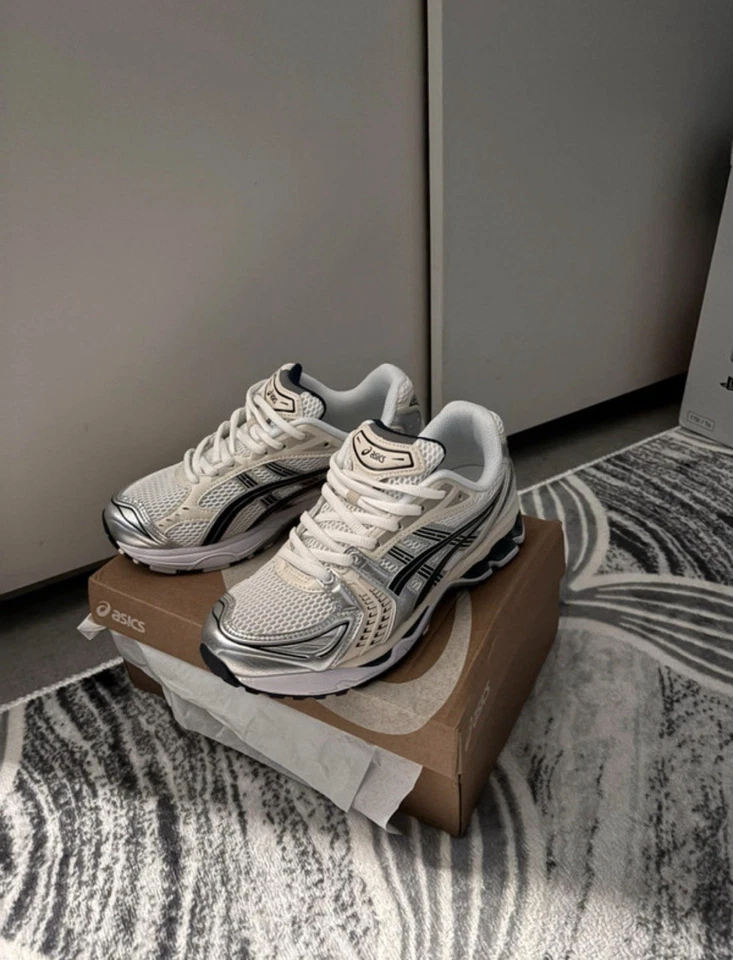 asics gel kayano 14 - Photo 1/4