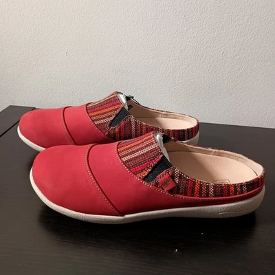 Waco Shoe Company Siesta Nuevo Stripe Slip-on, Women's Size 5.5, New In Box  - Image 1 of 4