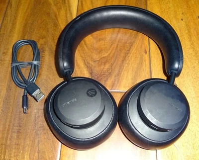Urbanista Los Angeles Solar Powered Headphones Black w/Charger - Image 1 of 4