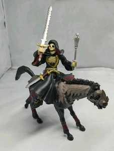 Modellino Papo Skeleton Knight Medieval Sword/Gun 2002 Horse Fighter 2005 - Foto 1 di 8