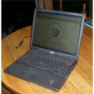 DELL C600 LATITUDE PIII 850GHZ 256MB 20GB CD-RW - Foto 1 di 1