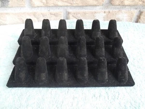 18 Finger Requisite Schwarz Samt Ring Display Schmuck Einzelhandel Ring Ständer. - Bild 1 von 10