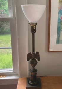 RareVintage Mid Century Messing STIFFEL Lampe mit Adler Motiv & Milchglas Kugel USA - Bild 1 von 10