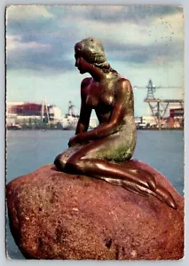 Postcard Denmark Copenhagen The Little Mermaid c1961 3D - Picture 1 of 3