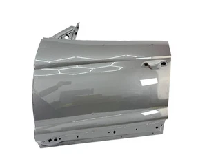 LAMBORGHINI URUS FRONT LEFT DOOR 4ML831051A - Picture 1 of 8