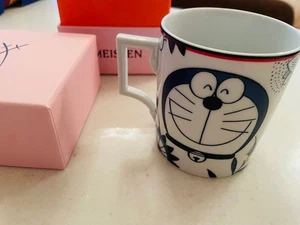 Tazza Mug Collaborazione Meissen Doraemon 2023 Cipolla Blu Rara Stoviglie Giappone - Foto 1 di 12