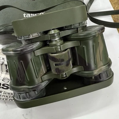 Tasco ZIP 323Z  Wide Angle 8 X 40 Binoculars Vintage Camouflage Camo With Case - Image 1 of 4