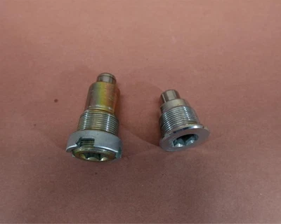 2002-2008 HONDA VTX1800C Rear Back Swingarm Suspension Bolts Foto 1 de 4