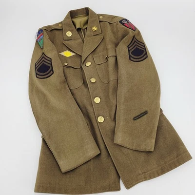 Chaqueta M1938 Alistada del Ejército de los Estados Unidos Segunda Guerra Mundial CBI LEDO ROAD Hecho en Teatro Parche de Lingotes Segunda Guerra Mundial Foto 1 de 4