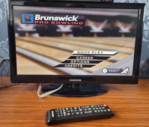 Samsung TV UE19D4003BW & Remote - Picture 1 of 11